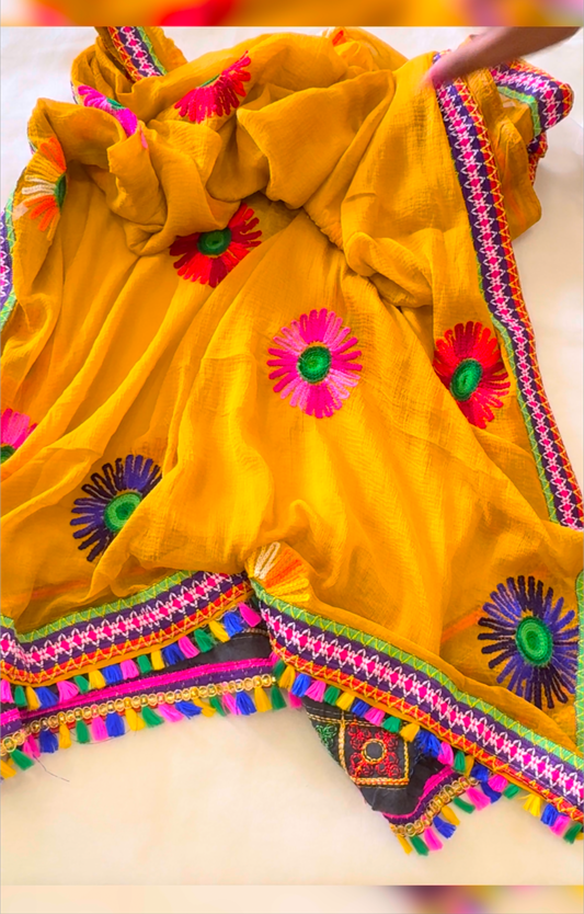 Chiffon Kutchhi work White Dupatta
