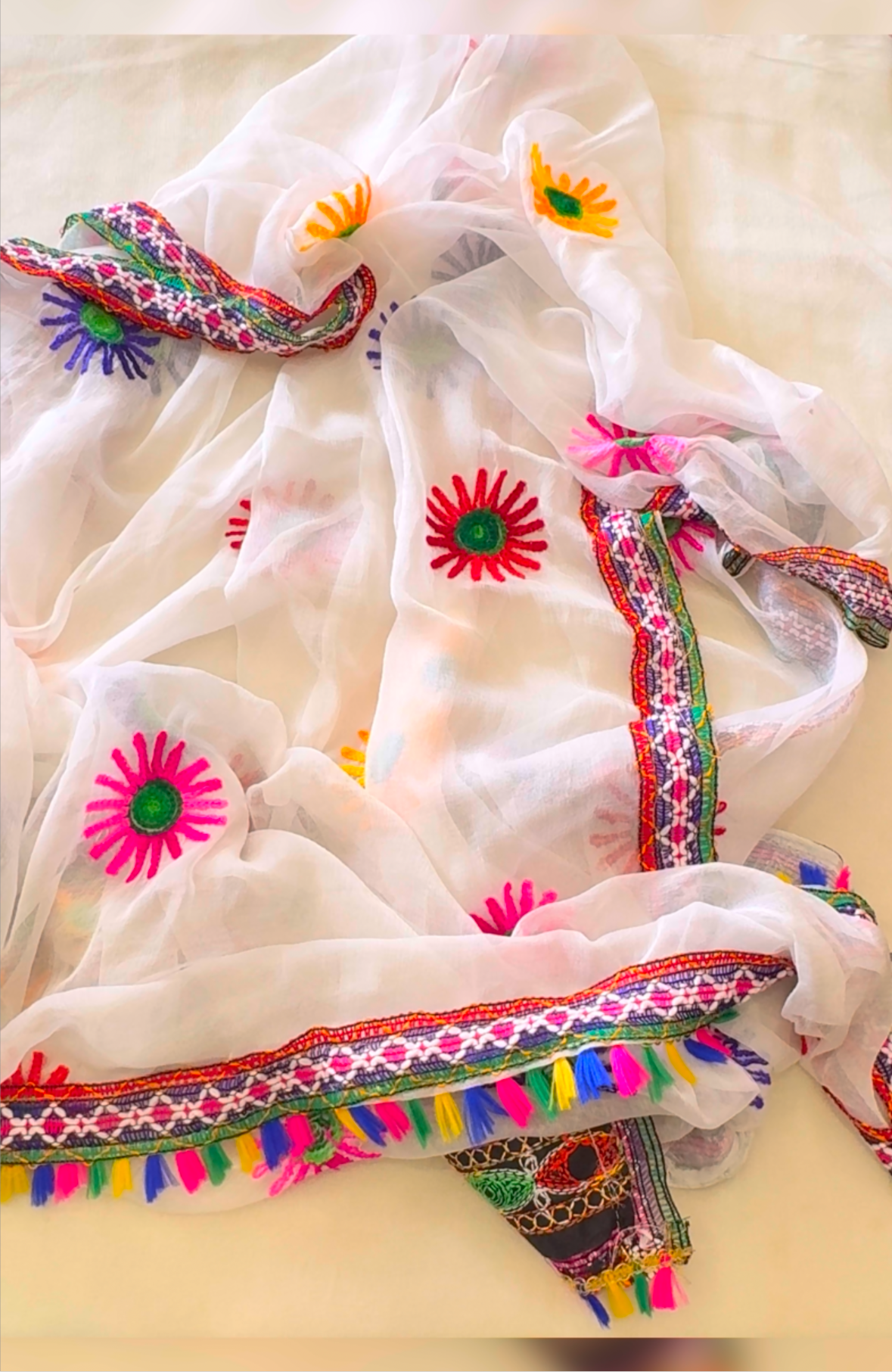 Chiffon Kutchhi work White Dupatta