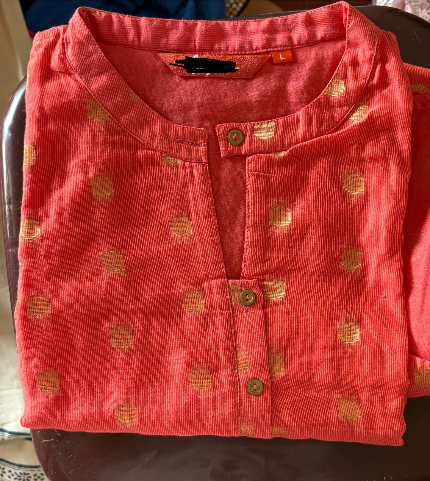Cotton zari buttoned peach sleeveless kurti