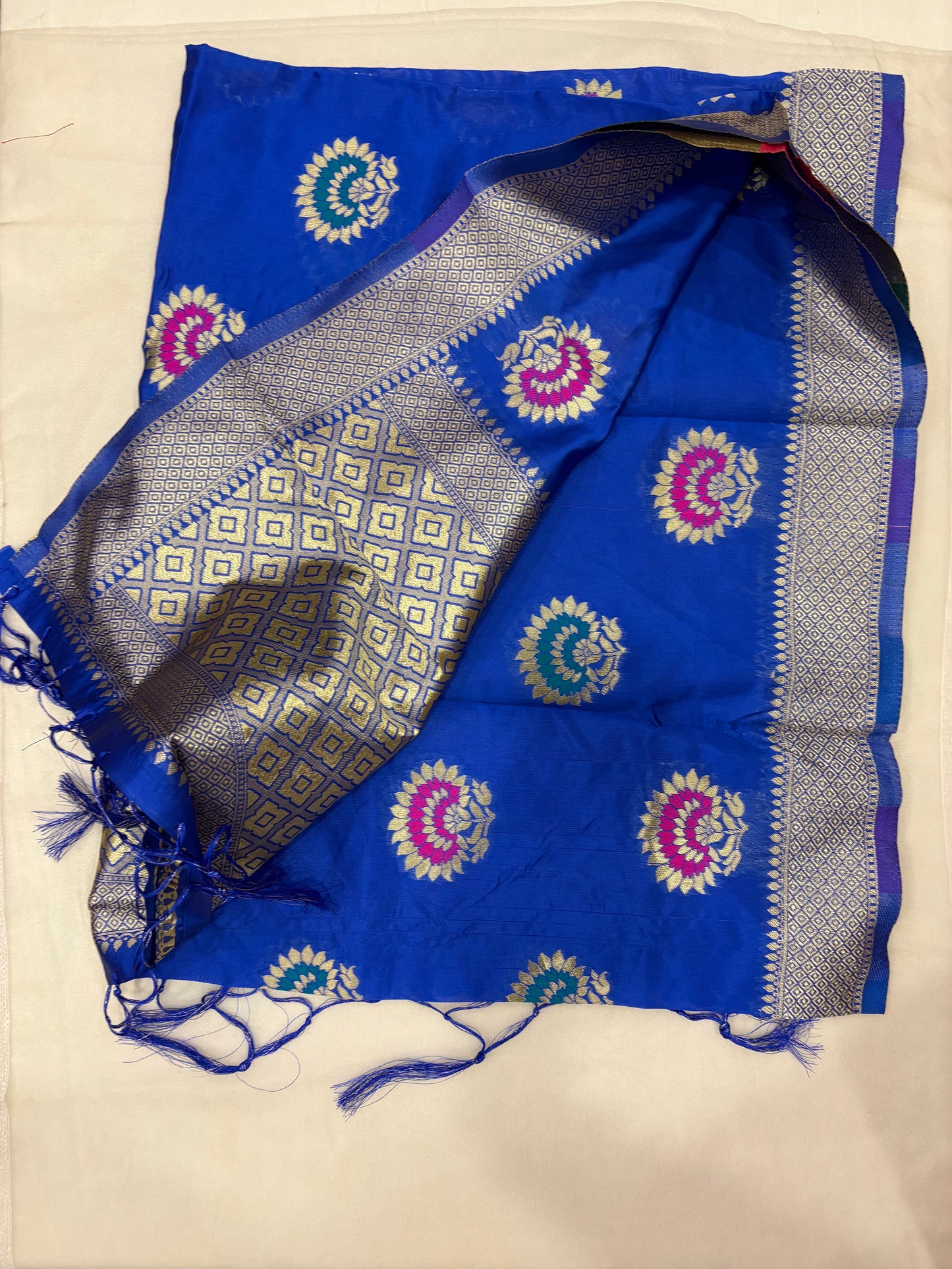 Cotton silk full Banarasi print 2.25m wide dupatta pink