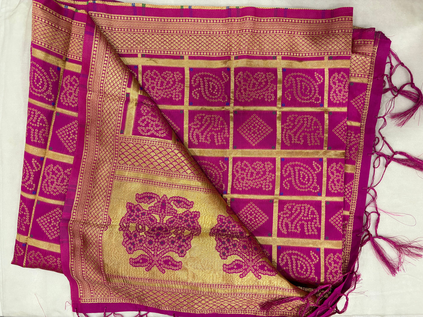 Cotton silk full Banarasi print 2.25m wide dupatta pink