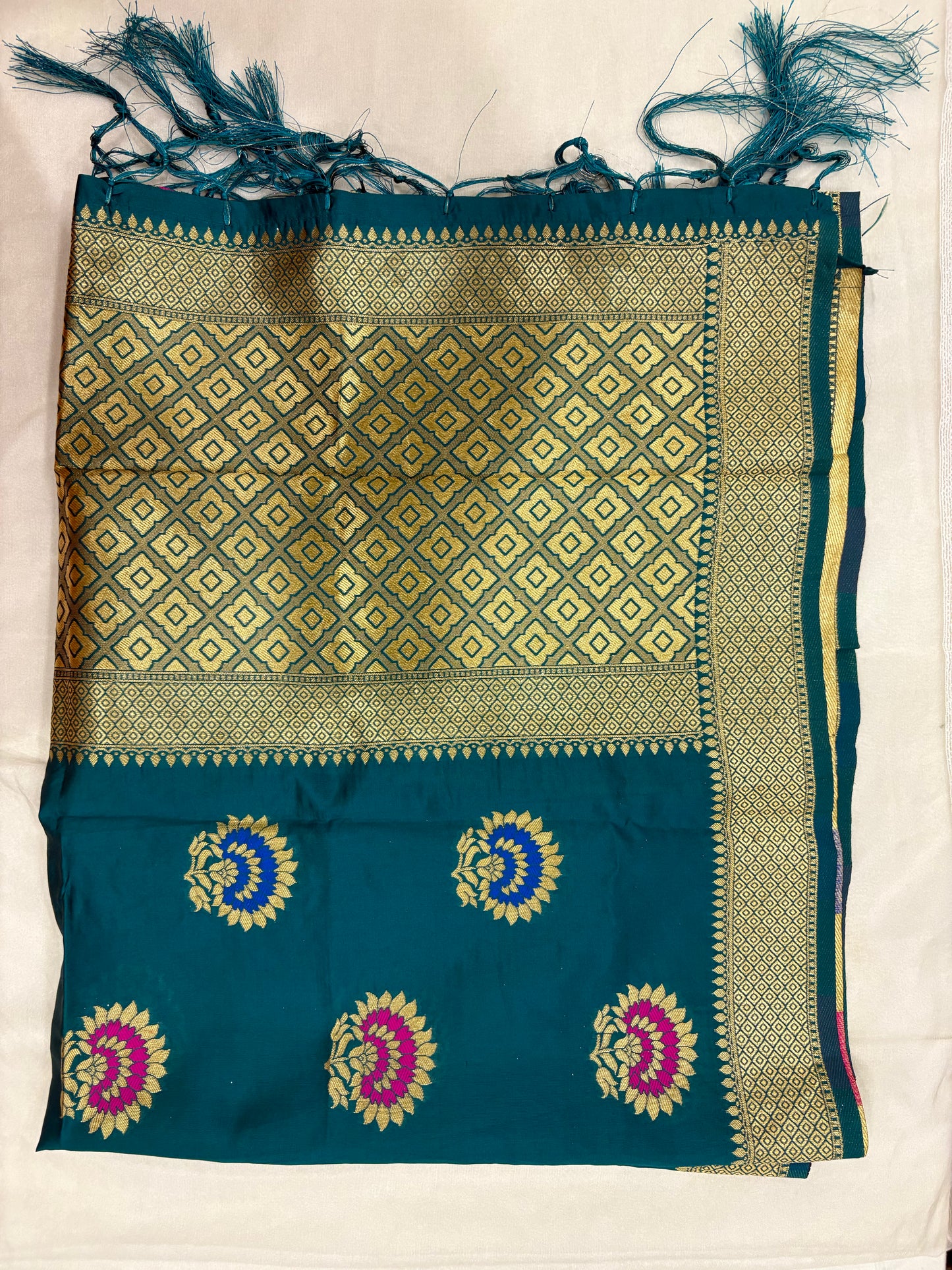 Cotton silk full Banarasi print 2.25m wide dupatta pink