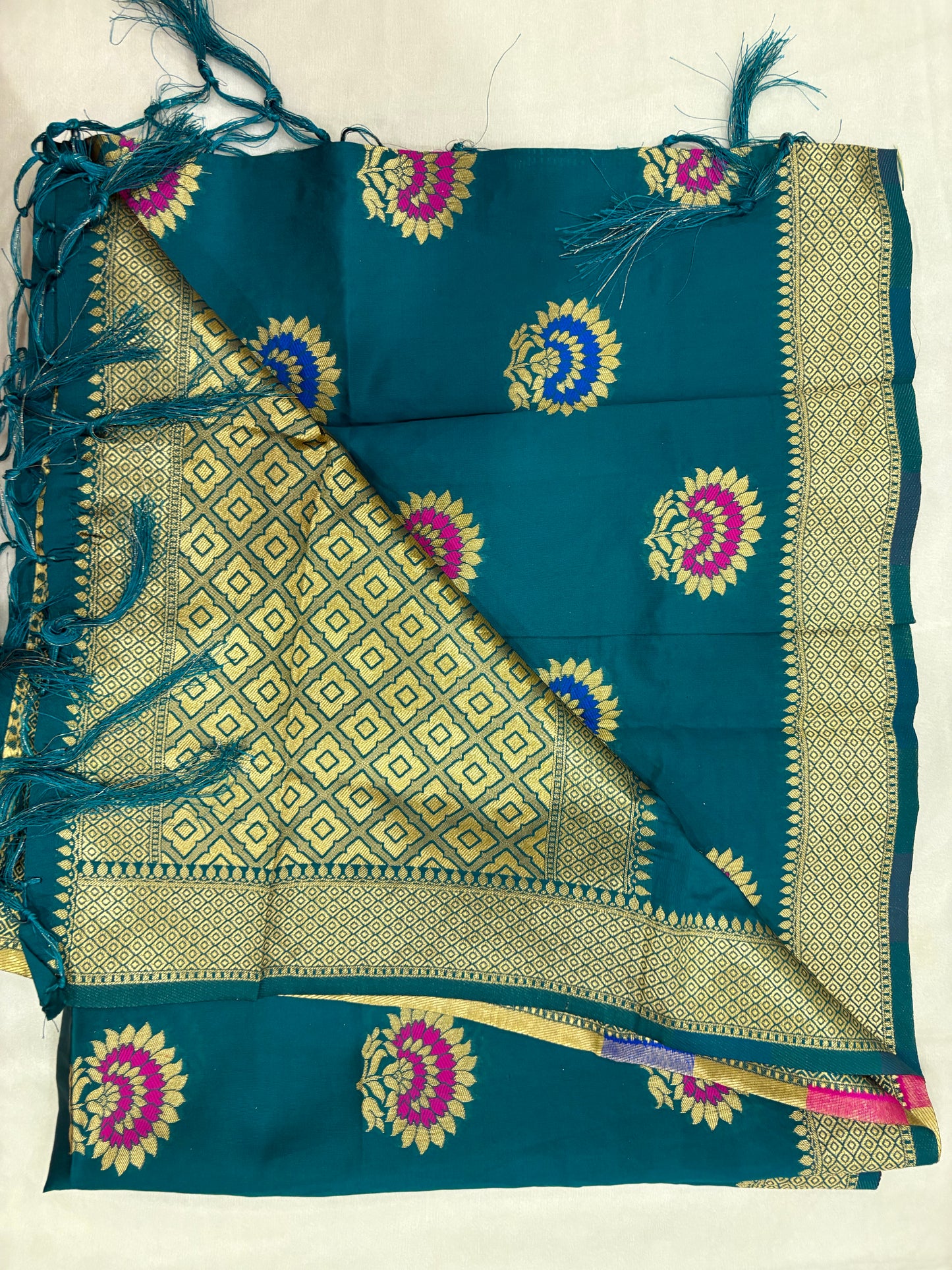 Cotton silk full Banarasi print 2.25m wide dupatta pink